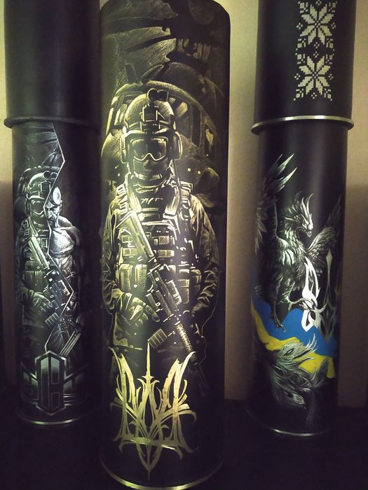 Сувенірні гільзи на подарунок  аукціон чи як ваза