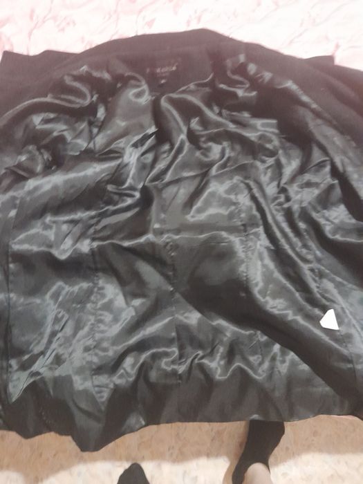 Продам куртку женскую