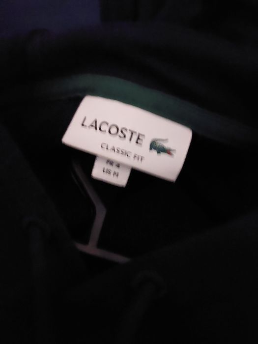 Lacoste bluza bawełniana kolor granatowy z kapturem z nadrukiem