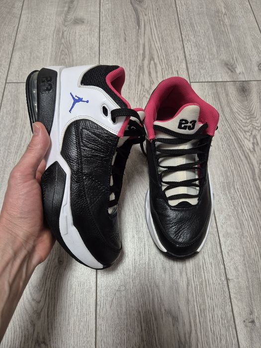 Оригінальні шкіряні кросівки Nike Jordan Max Aura 3, 39 розмір