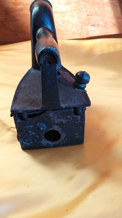 ferro de engomar antigo 1