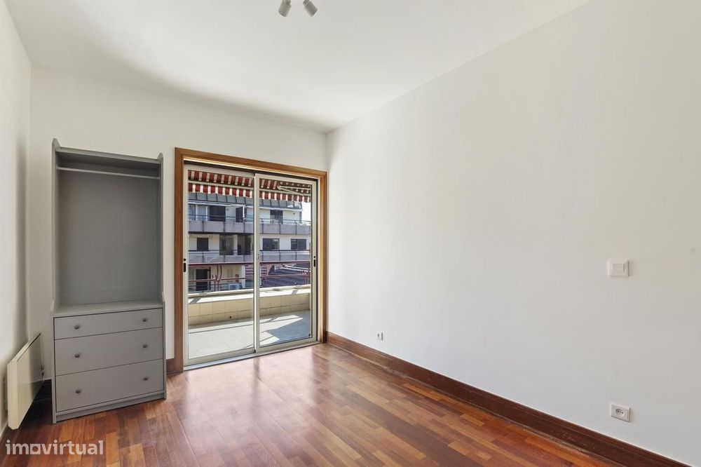 Apartamento T2 com jardim, Estoril, Cascais