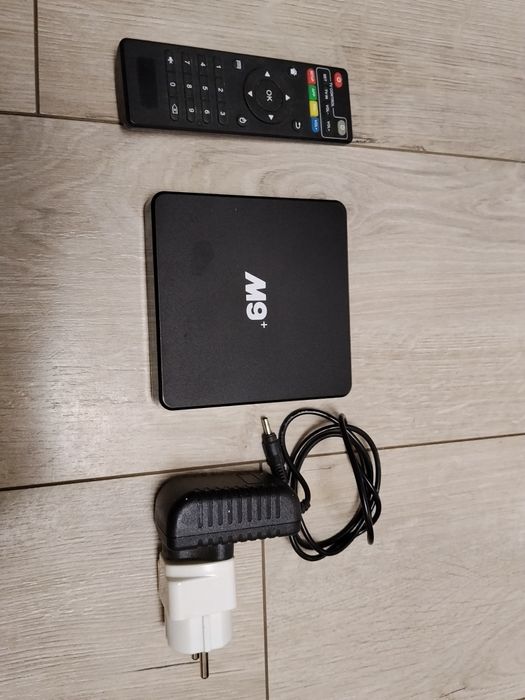 Смарт ТВ приставка М9+