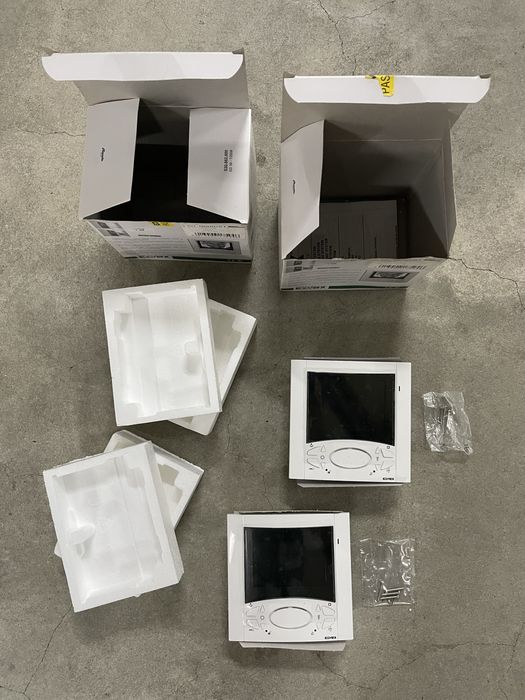 Monitores ELVOX 6600/21