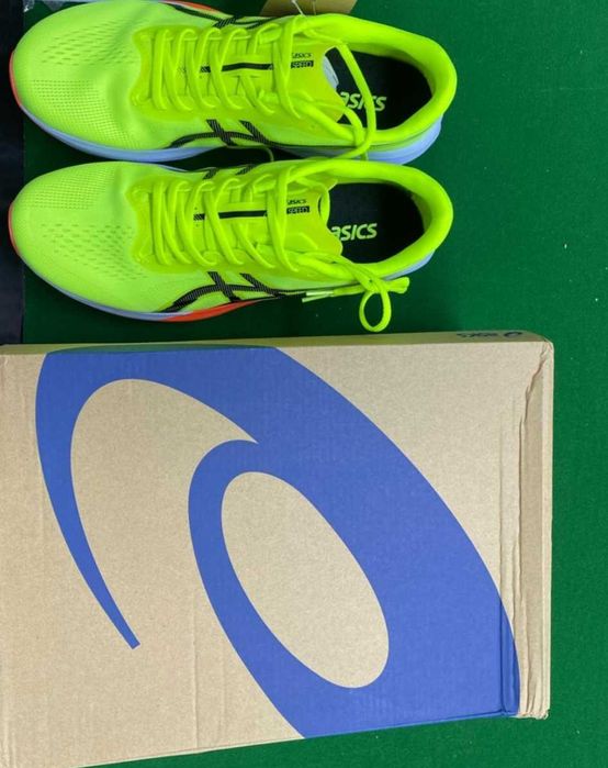 Buty do biegania Asics Magic Speed 4 .