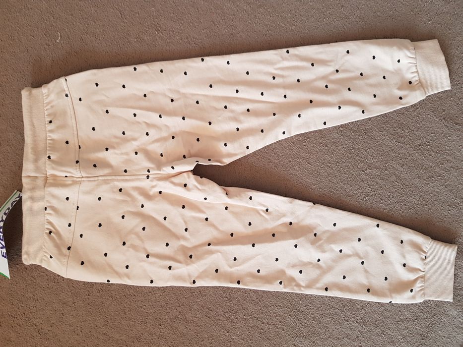 NOWE spodnie dresowe Coccodrillo 122