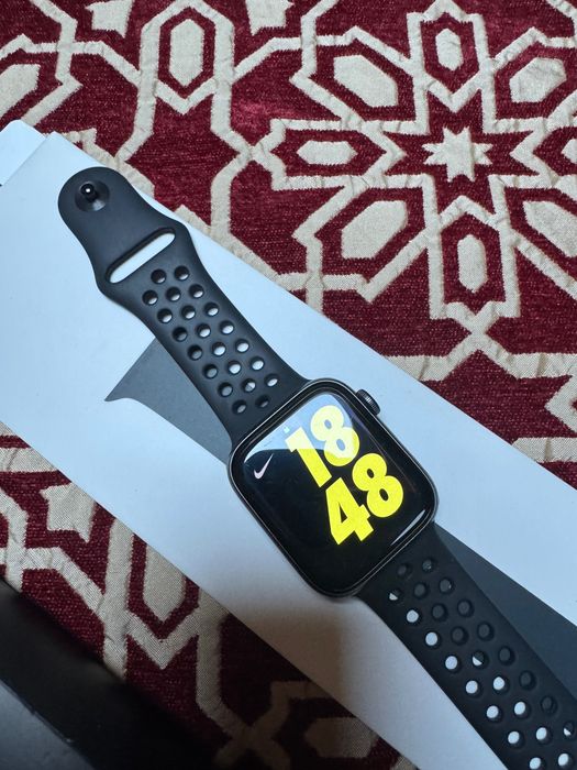 Apple Watch Nike SE (GEN1) 44mm