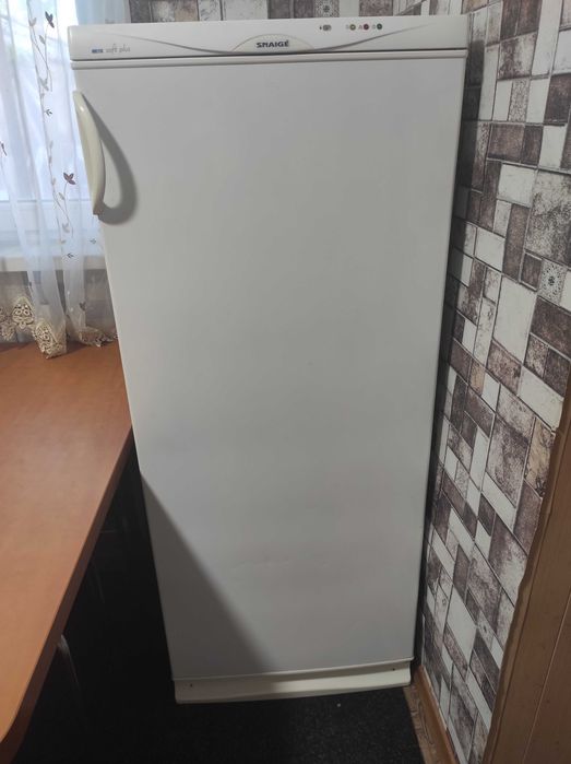 Продам морозильну камеру Снайге софт +