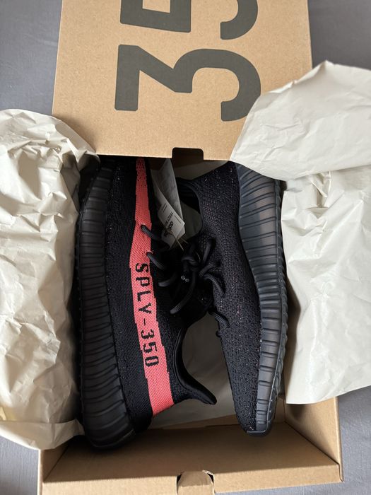 Adidas Yeezy boost 350 V2 Red stripe