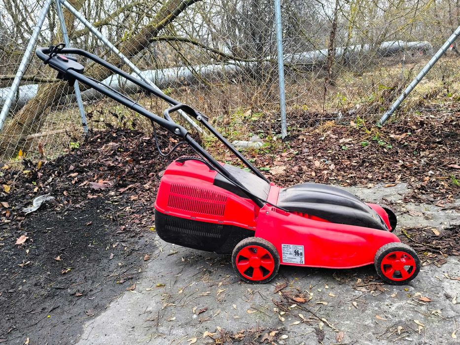 Kosiarka elektryczna z silnikiem indukcyjnym