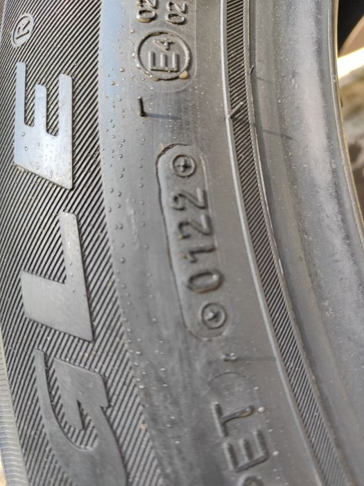 Резина 215 60 17 . 2022 года. 8 мм протектор