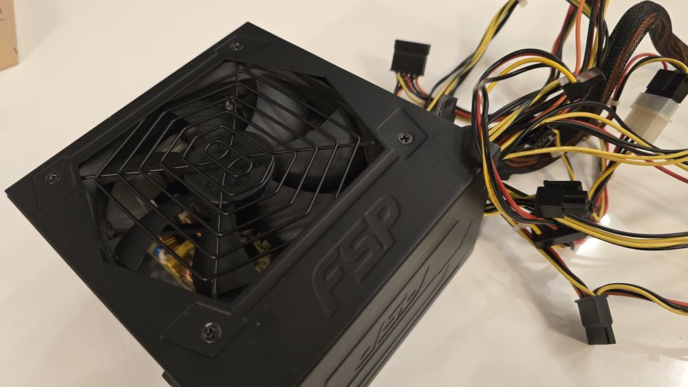 DS Cube, Gygabyte, Intel Core i5, GeForce GTX, G.Skill Ripjaws X 16GB