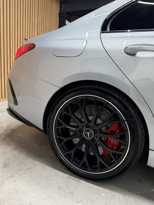 Mercedes-Benz C 63 AMG — fotografia 5