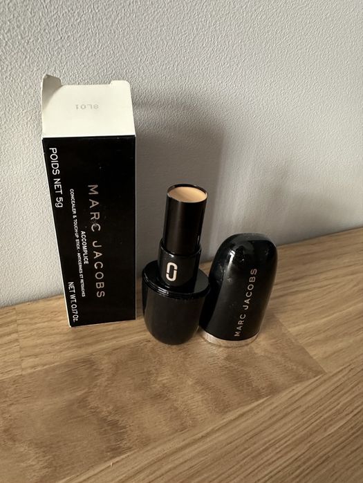 Marc Jacobs korektor w sztyfcie Deep