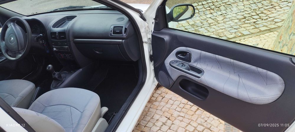 Clio 1.5 comercial