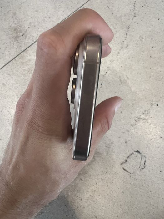 iPhone 16 pro  128 gb