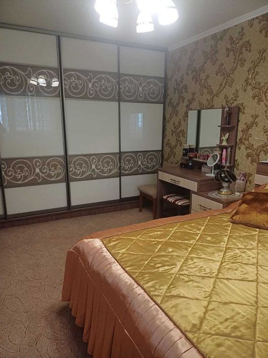 продам 3-х кімнатну квартиру в Богодухові