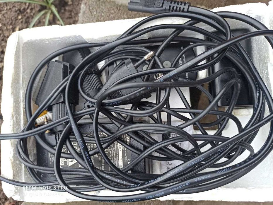 canon g2000 Камера, відеокамера (ідеал)