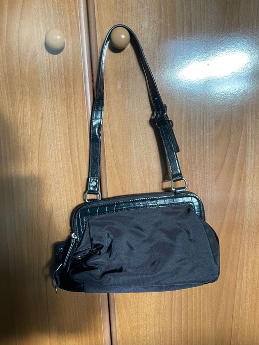Mala de ombro preta