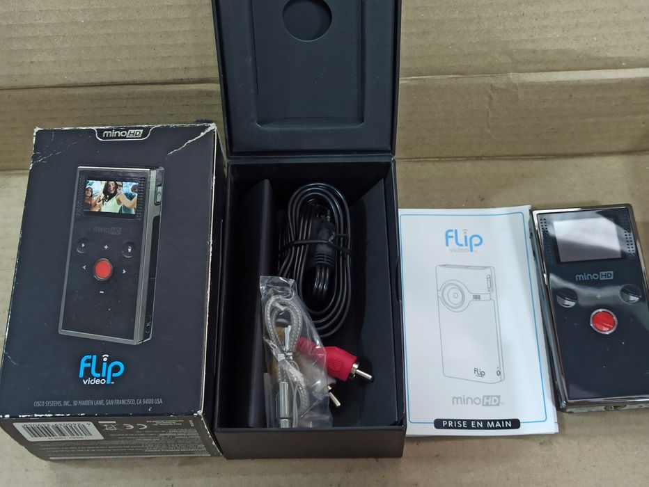 Видеокамера Mino HD Flip Video "F460B-FR"