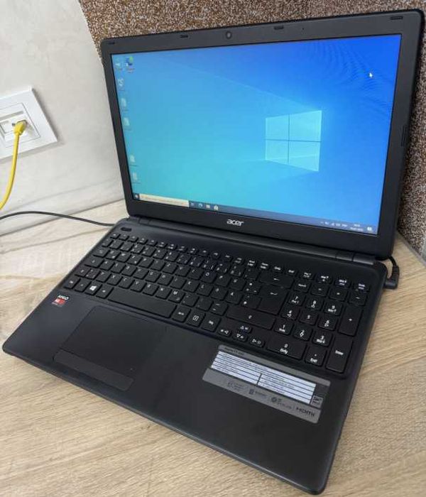 Ноутбук Acer Aspire E1-522