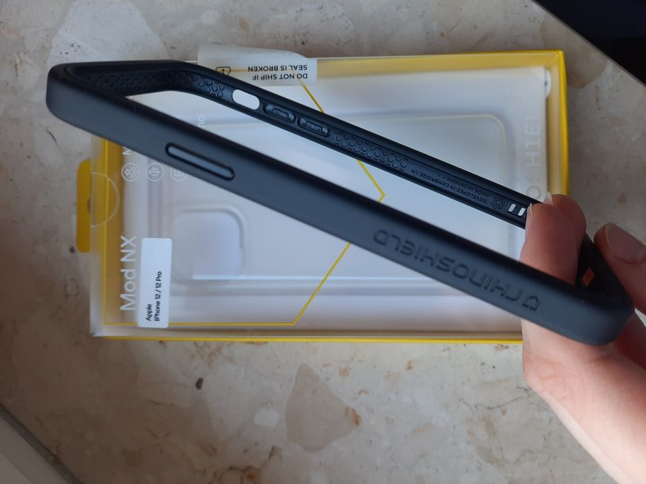 Obudowa etui na IPhone 12 12pro Solidsuit Rhinoshield czarny