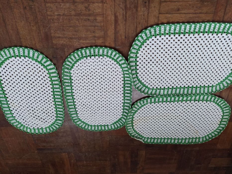 Naperons em renda de crochet verde e branco (4)