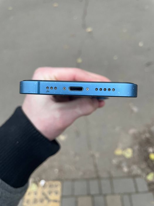 Продам 13 Iphone