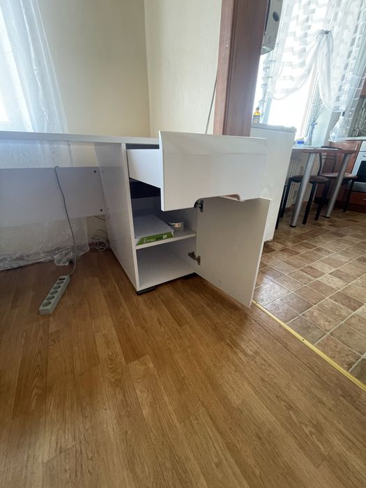 Стіл письмовий BIU1D1S/8/12 Ацтека