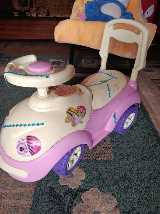 Дитяча машинка для малят