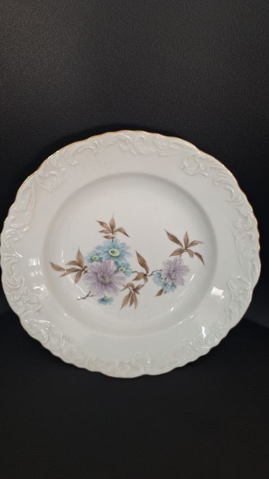 Serviço Jantar de 70 peças em Porcelana