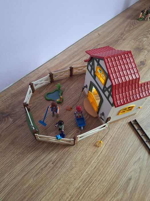 Stadnina kucyków Playmobil 6927