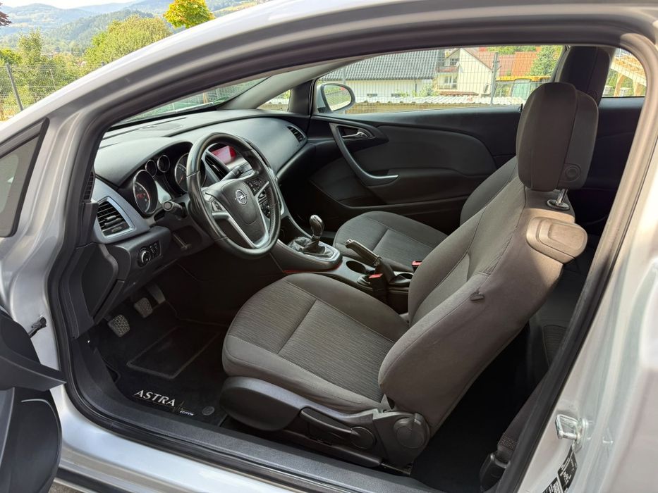 Opel Astra GTC  Super stan!