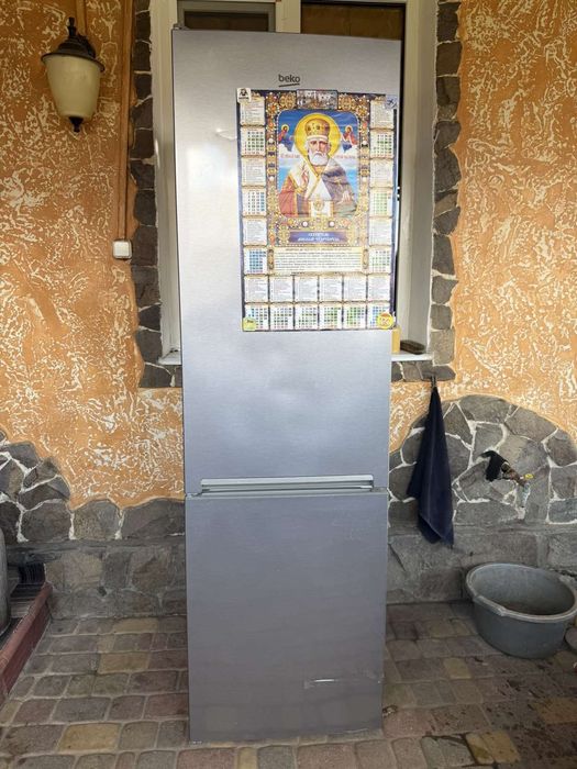 Продам холодильник Beko