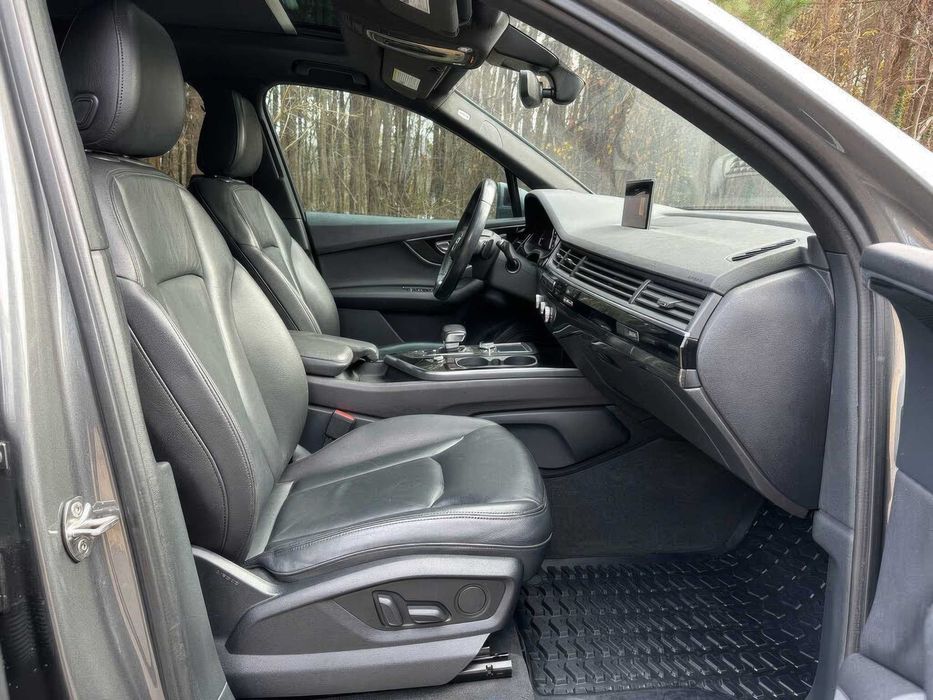 Audi Q7      2018