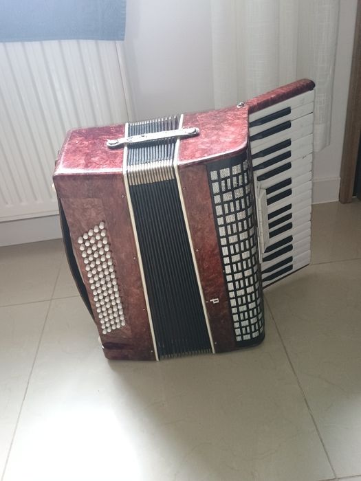 Akordeon mezo bardzo dobry stan