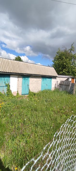 Доглянута садиба 20 км від міста.(ЖД станція,р. Десна)