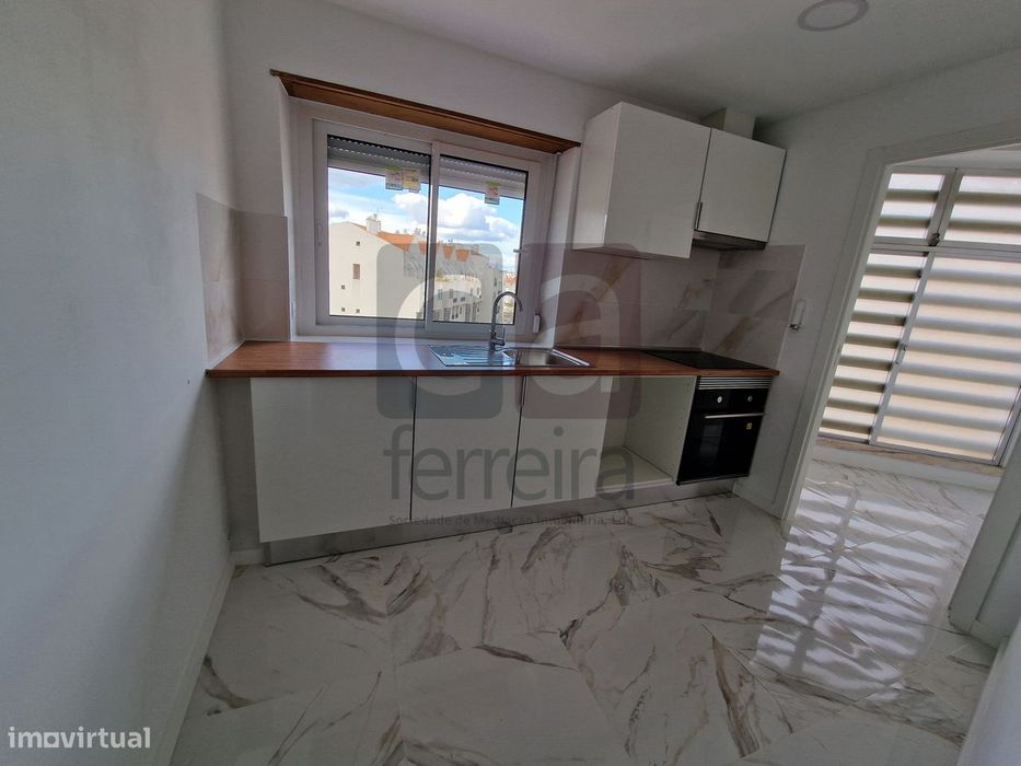 Apartamento T2 todo remodelado junto ao Shopping santarem