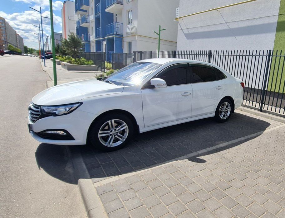 faw b30 автомобіль