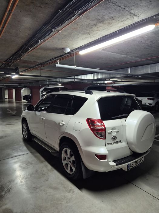 Toyota rav-4 в идеальном состоянии