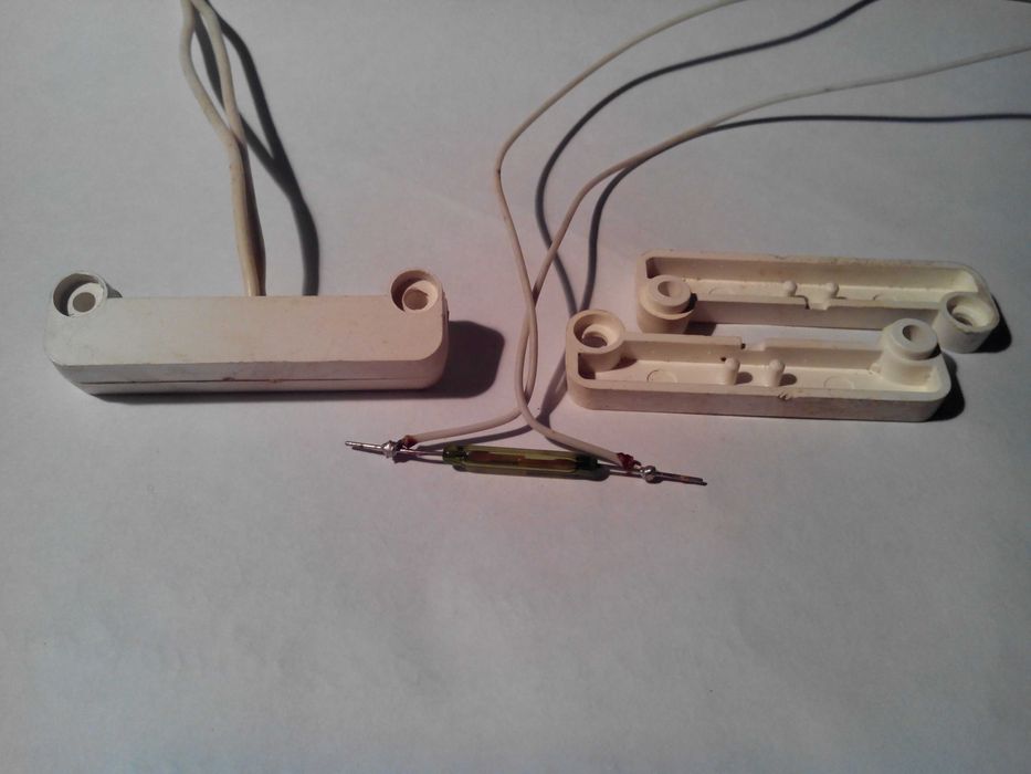 Извещатель  ИП-105-2\1. Извещатель  ИО 102.Извещатель  ИП-104-1.