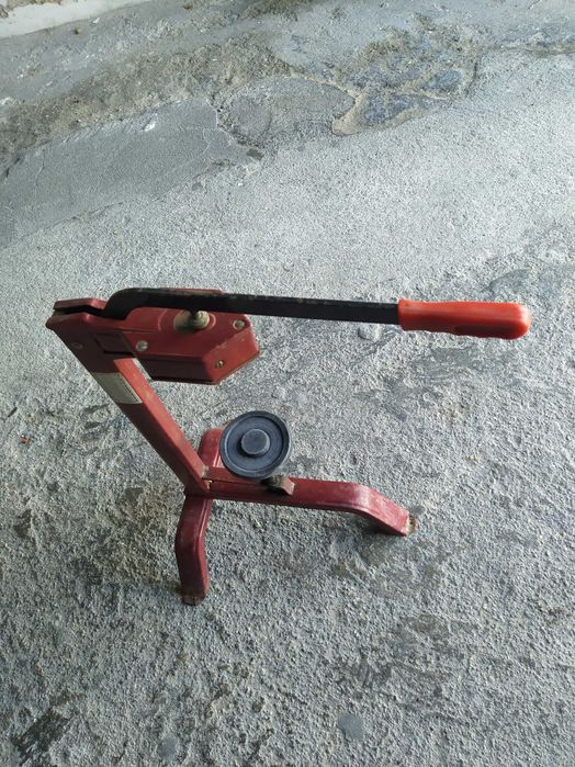 Engarrafador manual com pouco uso