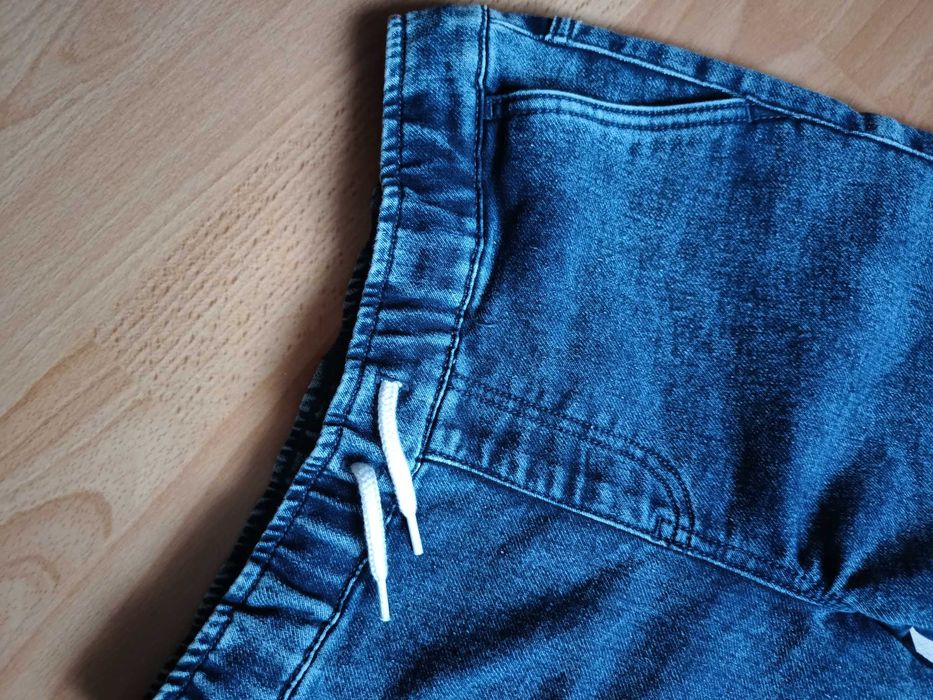 Krótki spodenki dżinsowe jeansowe 140