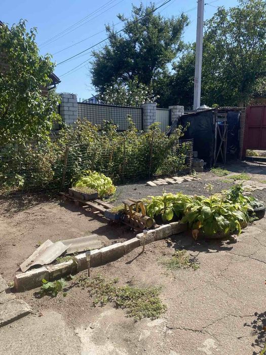 Продаж. 1/2 будинку в тихому центрі ( район Астри)