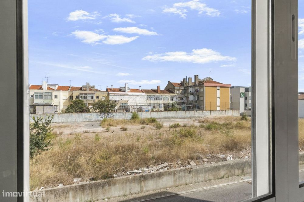 T2 na Venda Nova a 5mins da estação Amadora Este