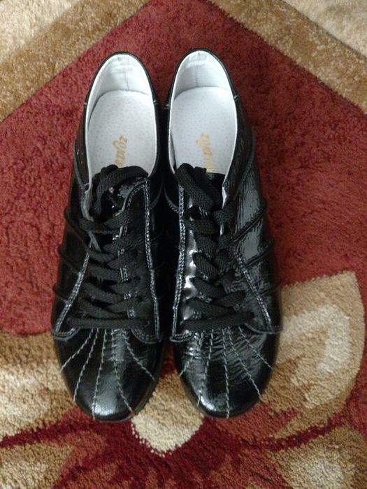 НОВЫЕ Ботинки зима демисезон Кеды Кроссовки 39 р (25-25,5см)