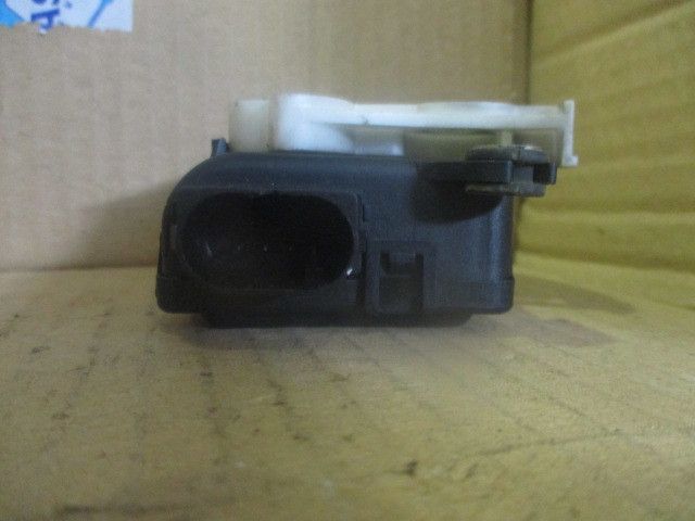 Motor da comporta da sofagem AUDI A4 (8D2, B5)