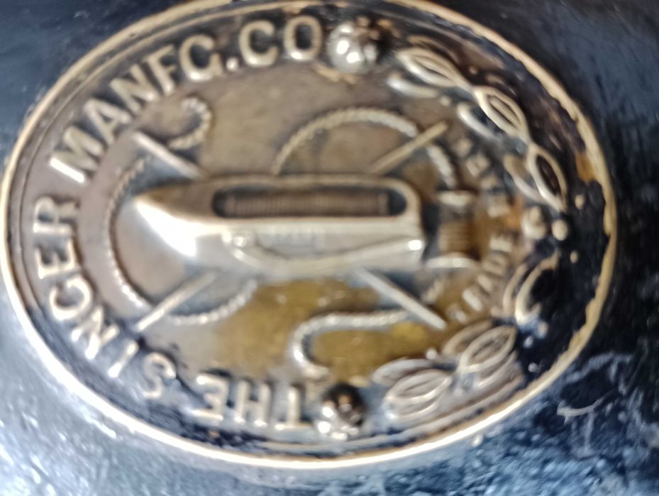 Швейна машинка Singer