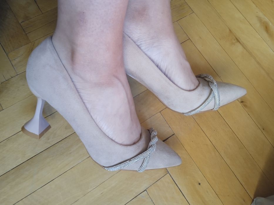 Туфлі на каблучку