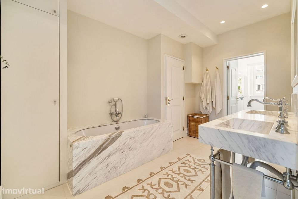 Apartamento T2 com vista, Castelo, Lisboa